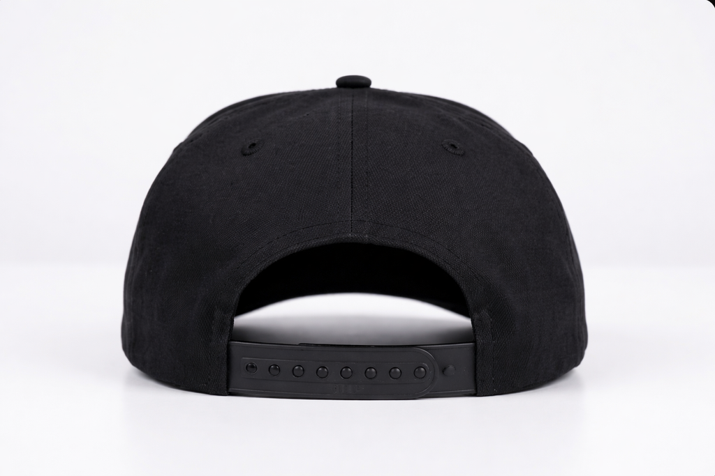 TRIANGULO DORADO SNAPBACK HAT | VIDA INFAME